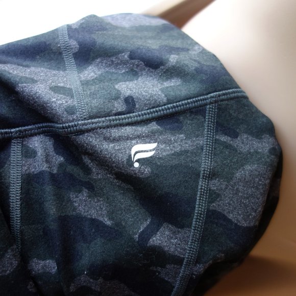 Fabletics Mila Pocket Camo Legging XL - Picture 10 of 14